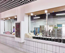 飯?zhí)? /> 
				</div>
			</li>
			<li>
				<div style=