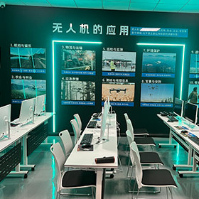 電腦室