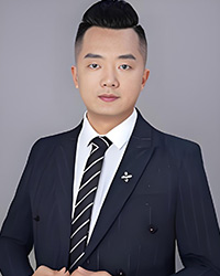 何小博