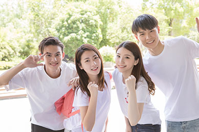 SAT實(shí)際考試為1400+分，考試目標(biāo)在1450+的學(xué)員。