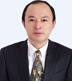 尤霖