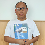 李明亮