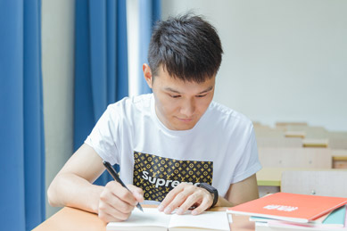 招生對(duì)象
