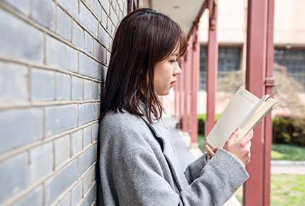 看書(shū)