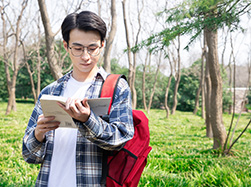 渴望提升文化課成績的學(xué)子