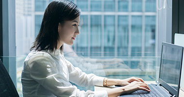 實踐與理論并重