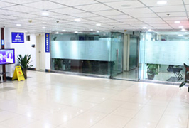 學(xué)校大廳