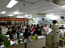 學(xué)員上課