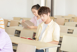 在校大學生
