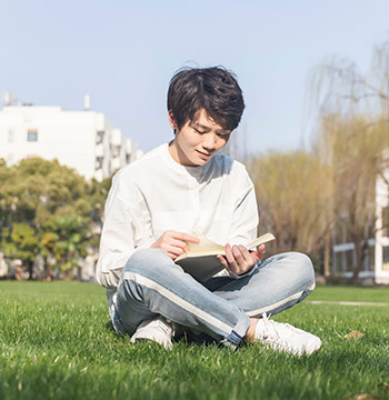 在校的大學(xué)生
