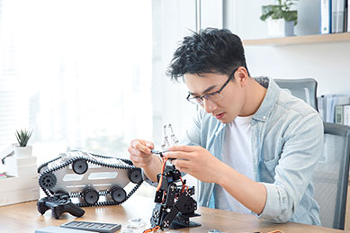 针对企业对工业机器人人才的需求而设计的开发的课程。