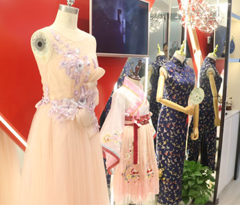 服裝展示區(qū)