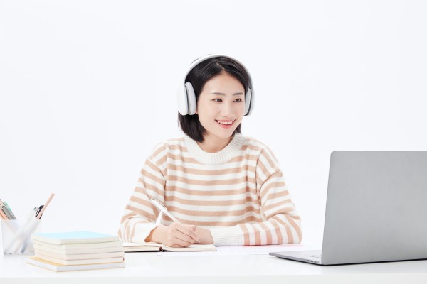 發(fā)音與聽力訓(xùn)練