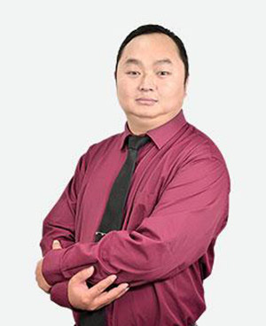 王何偉