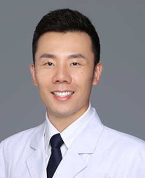 李偉