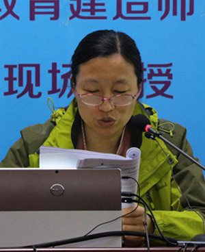 董美英