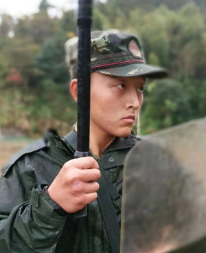 陽(yáng)陽(yáng)
