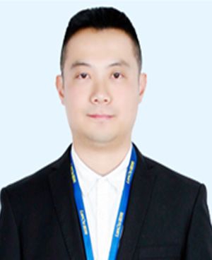 李偉