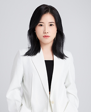 嚴(yán)群