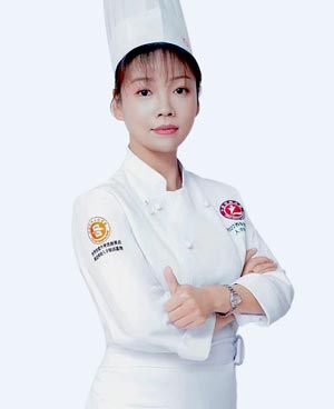 儲小英