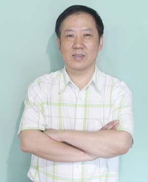 秦利平