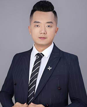 何小博