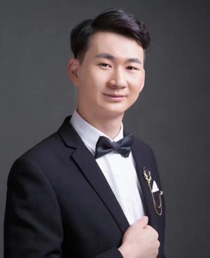 周澤年