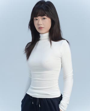 王彤