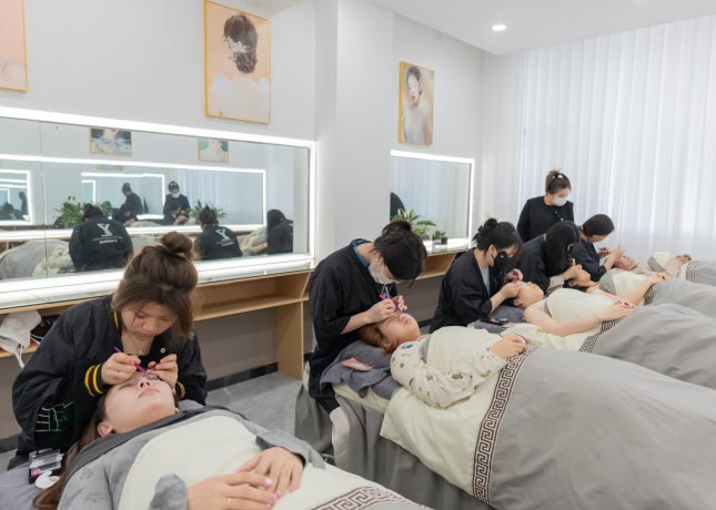 紋繡實操課堂