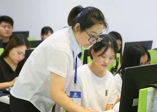 授課現(xiàn)場(chǎng)
