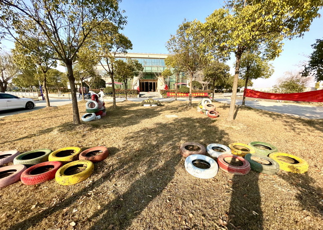 訓(xùn)練場(chǎng)地