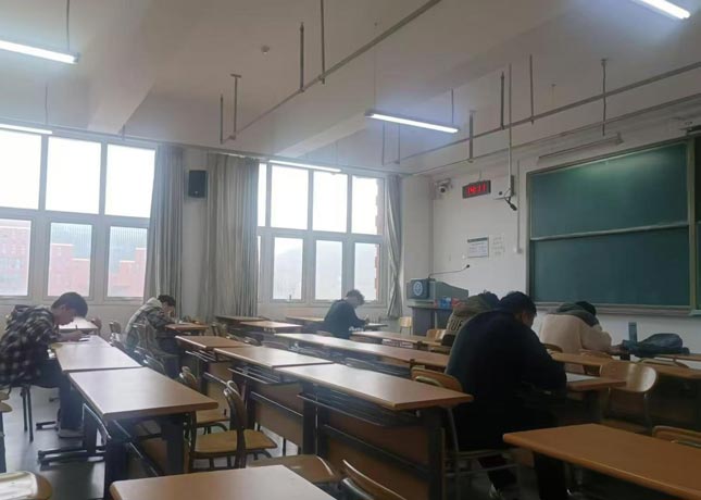 課室1