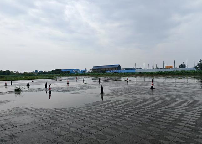 訓(xùn)練場(chǎng)地1