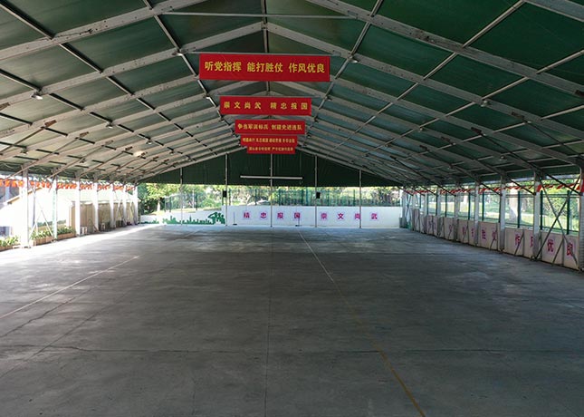 訓(xùn)練場(chǎng)地