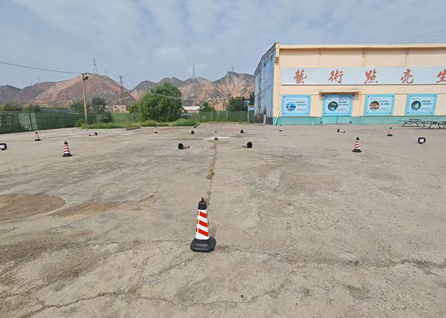 訓練場地